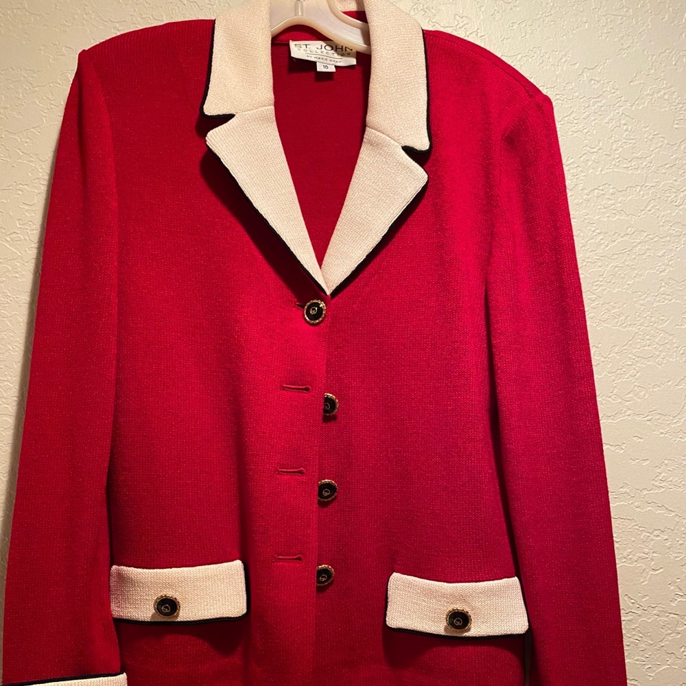 St John Knit Red Top size 10
